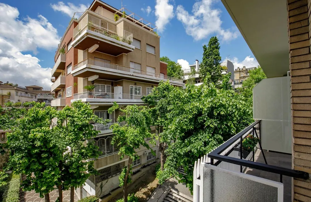 Pio Vatican Flat-1